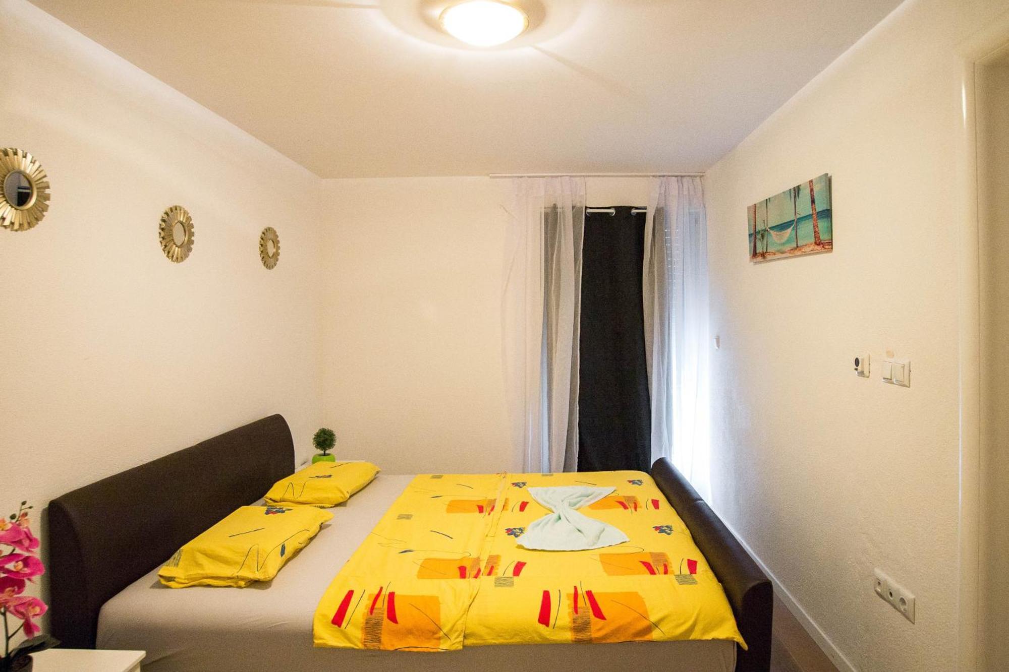 Villa Stipe Jesenice  Luaran gambar